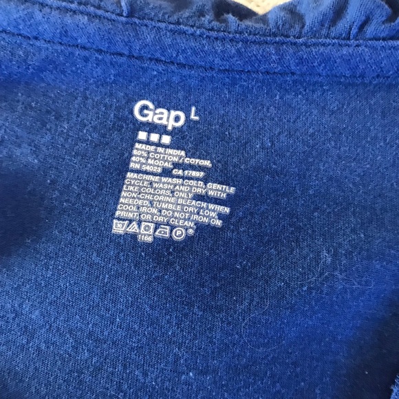 Gap blue ruffled large top - Picture 2 of 3